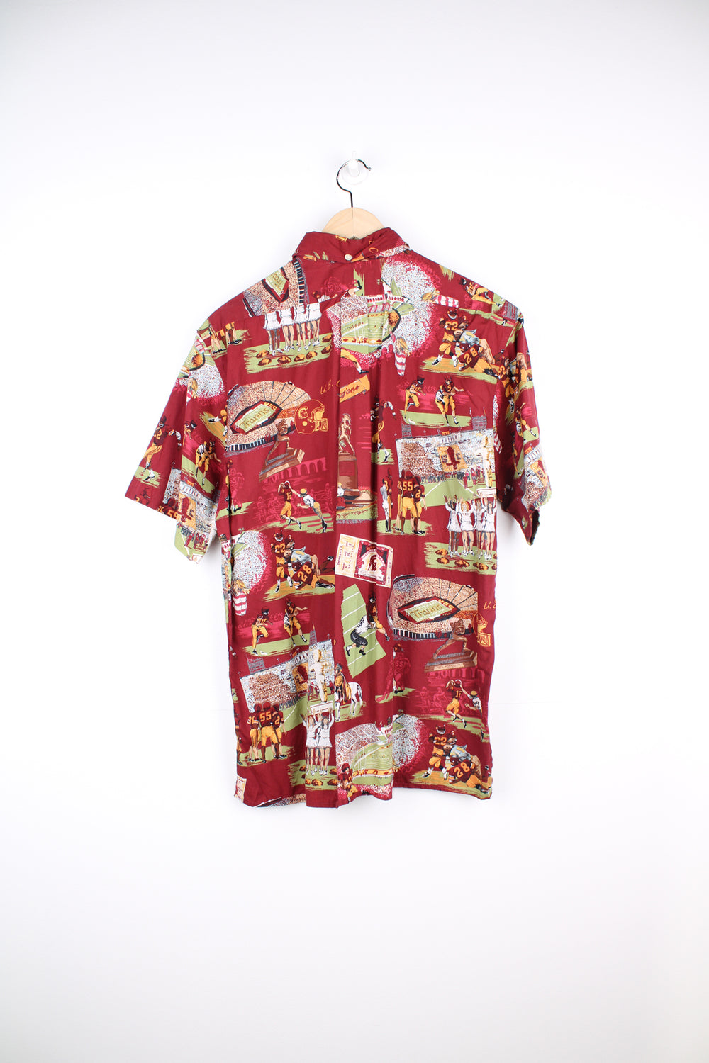 Red University of Southern California Trojans/ American football Hawaiian Shirt with all over print. Made by Reyn Spooner. good condition  Size in Label:  Mens M