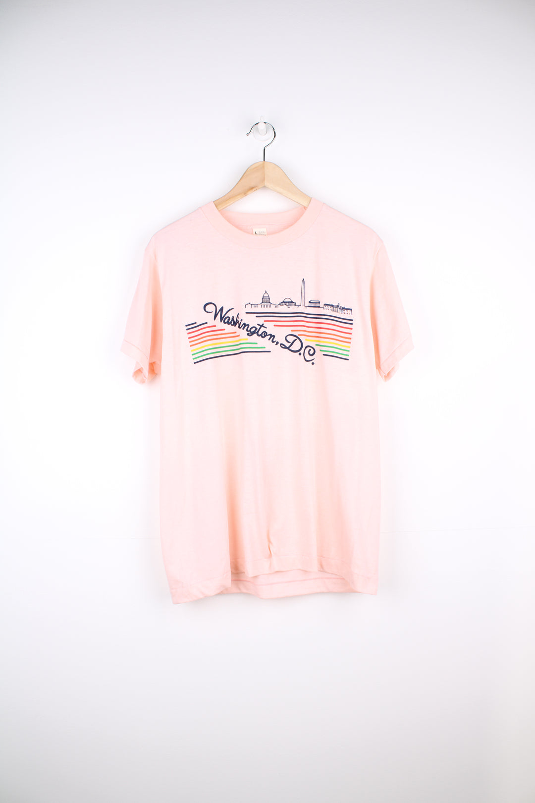 Vintage Washington DC, Single Stitch Graphic T-Shirt in a pink colourway, screen stars label, and has rainbow / city design across the front.