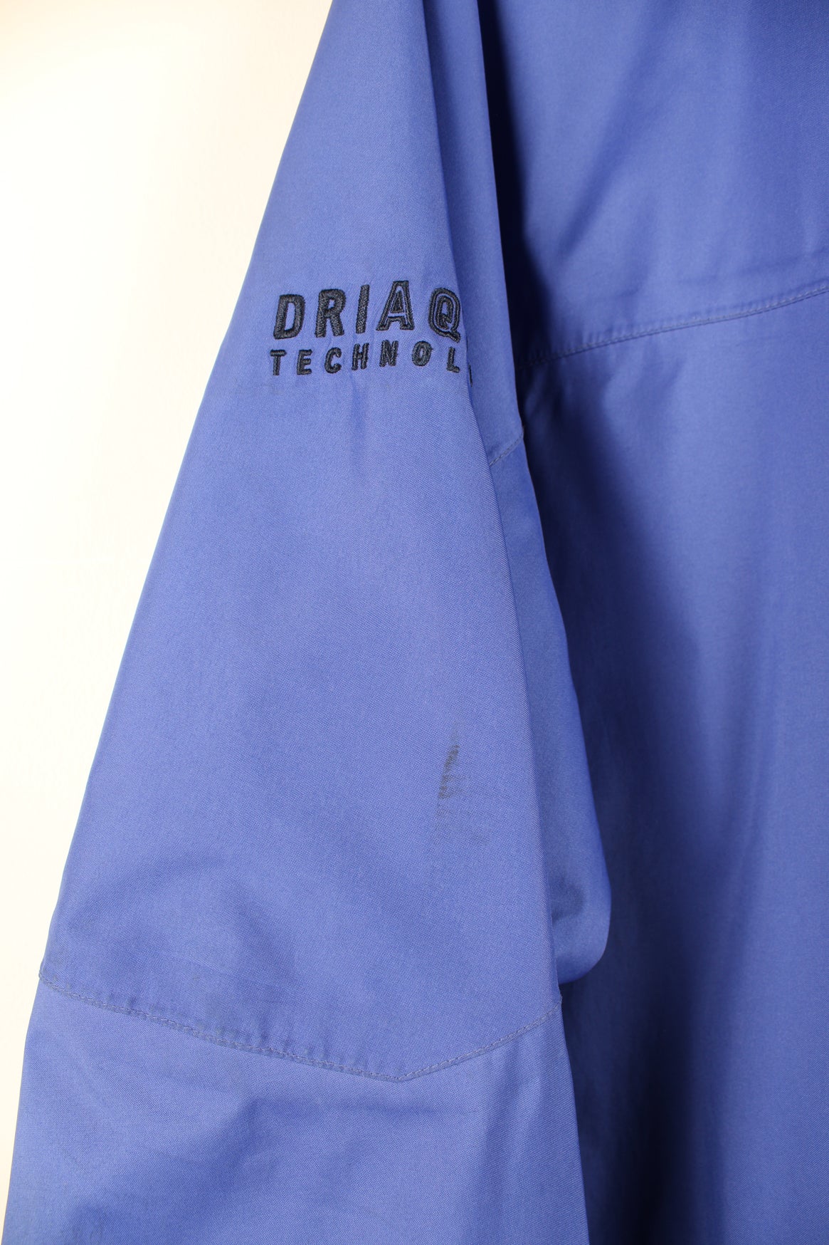 Berghaus Driaqua indigo blue zip through outdoor jacket, features multiple pockets and foldaway hood