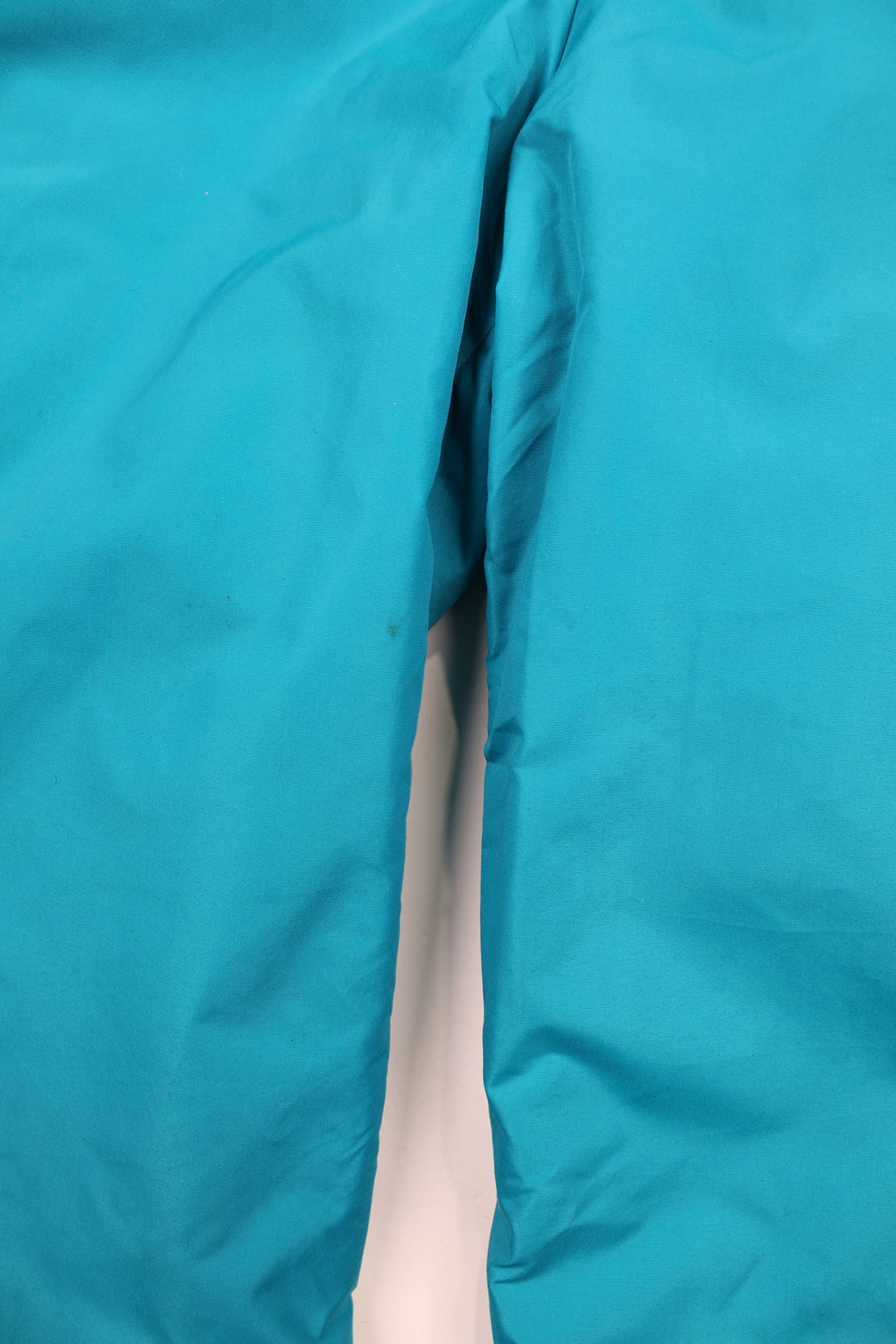 Turquoise blue Columbia outdoor/ ski suit, with padding, elasticated waistband and belt  good condition - some small marks on the legs (see photos)  Size in Label:  Womens M