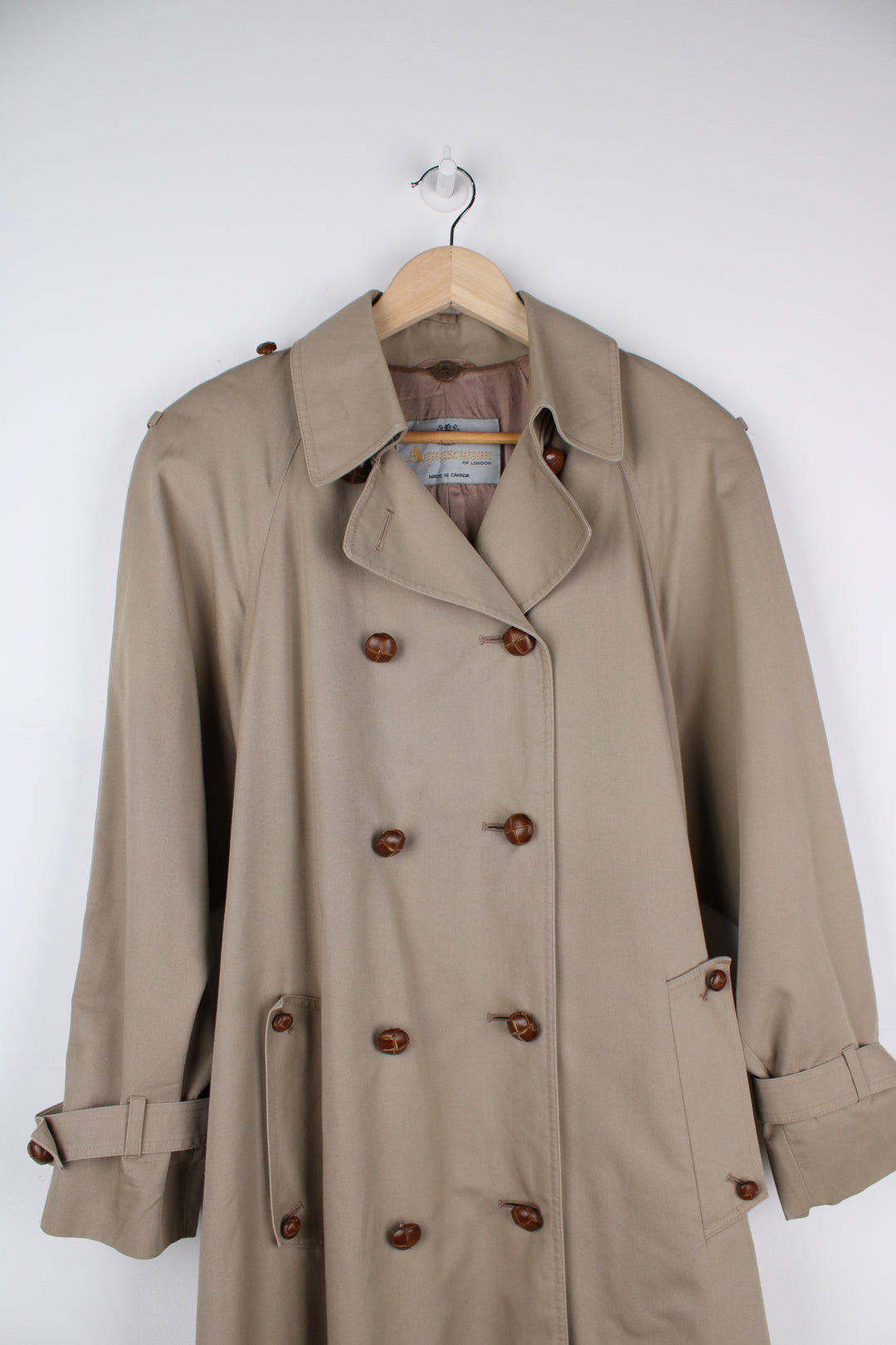 Vintage Aquascutum cream button up trench coat with belt   good condition - some light marks on the back (see images)  Size on Label:  8 - Mens size L