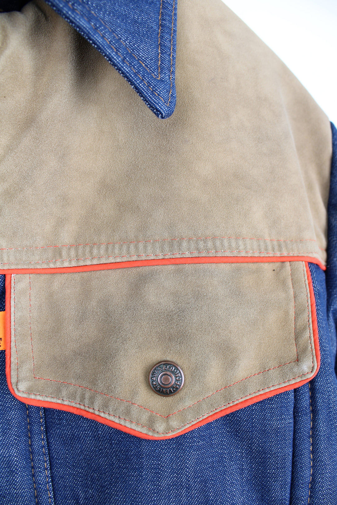 Vintage 1970's Levi's denim ski jacket with suede yoke, dagger collar and zip up pockets 