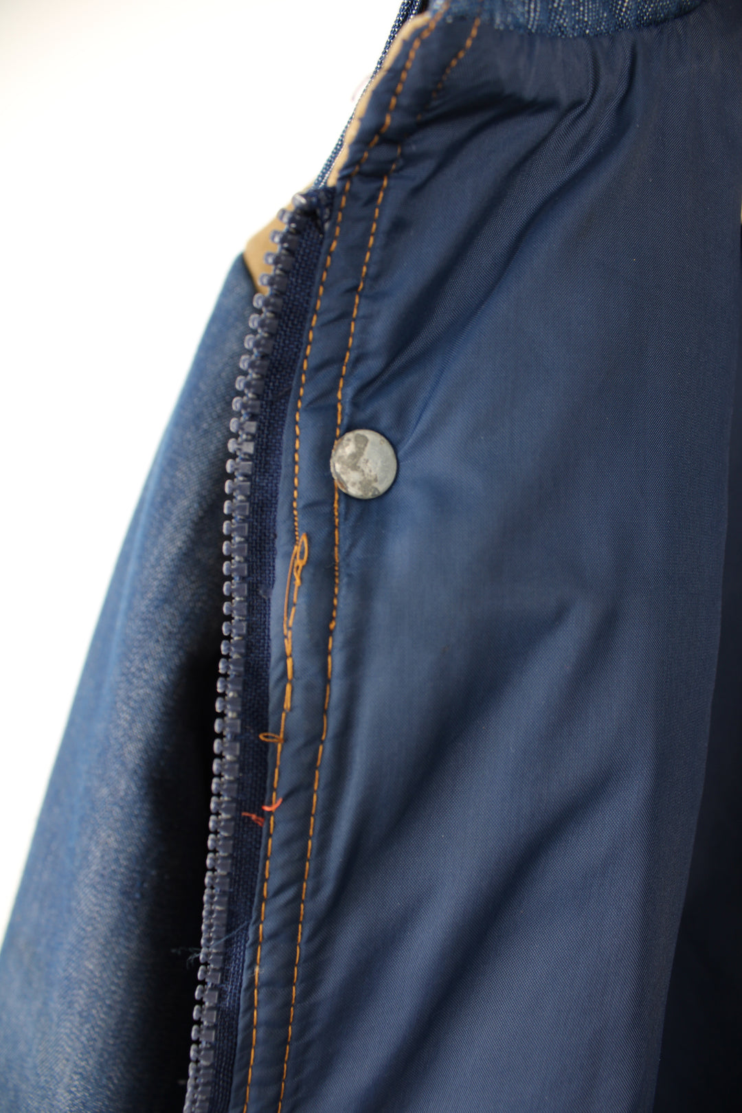 Vintage 1970's Levi's denim ski jacket with suede yoke, dagger collar and zip up pockets 