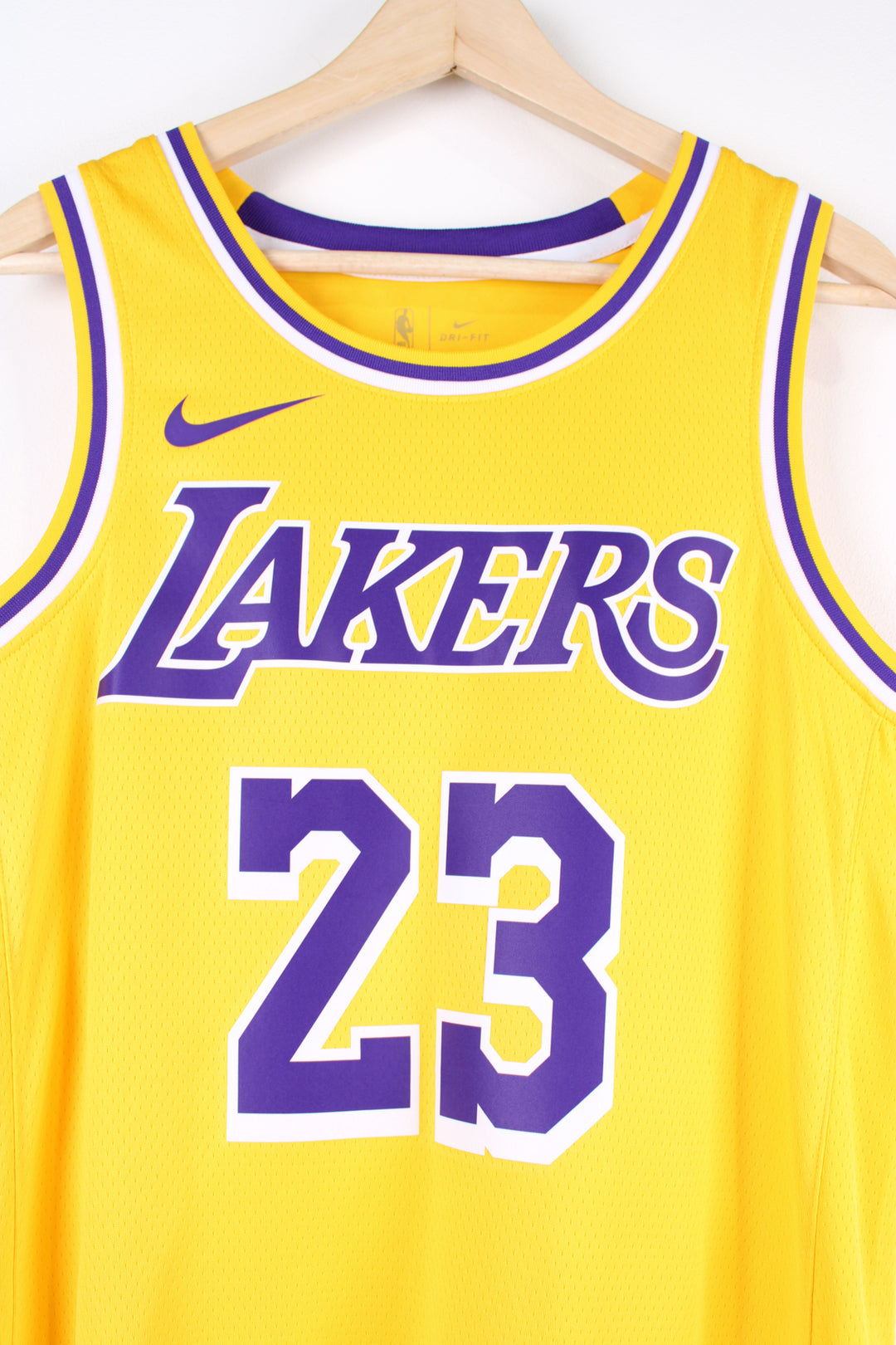 Los Angeles Lakers number 23 LeBron James NBA Jersey made by Swingman.  good condition  Size in Label:  Mens M 44