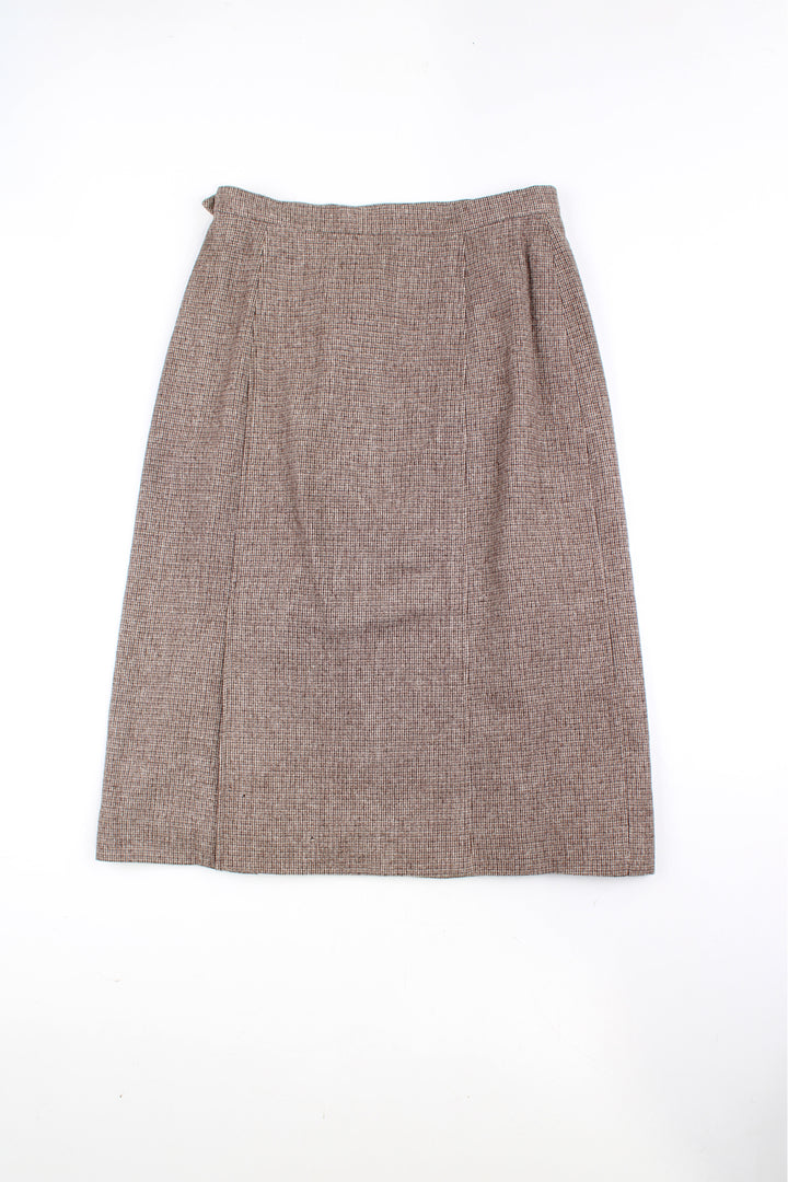 Vintage Aquascutum made in England brown tweed high-waisted midi skirt, with zip. 