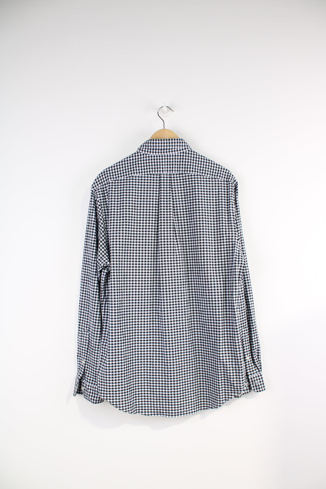 Ralph Lauren black and white gingham button up, slim-fit shirt. features embroidered logo on the chest