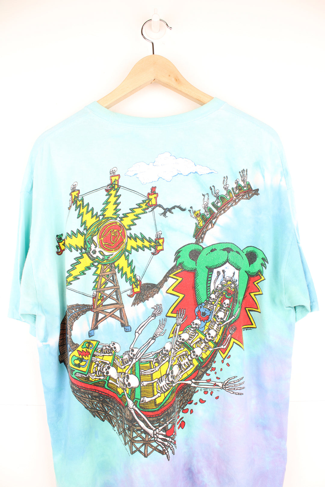 Liquid Blue, reproduction of a the 1993 Grateful Dead amusement park tee, features printed graphic on the front and back 