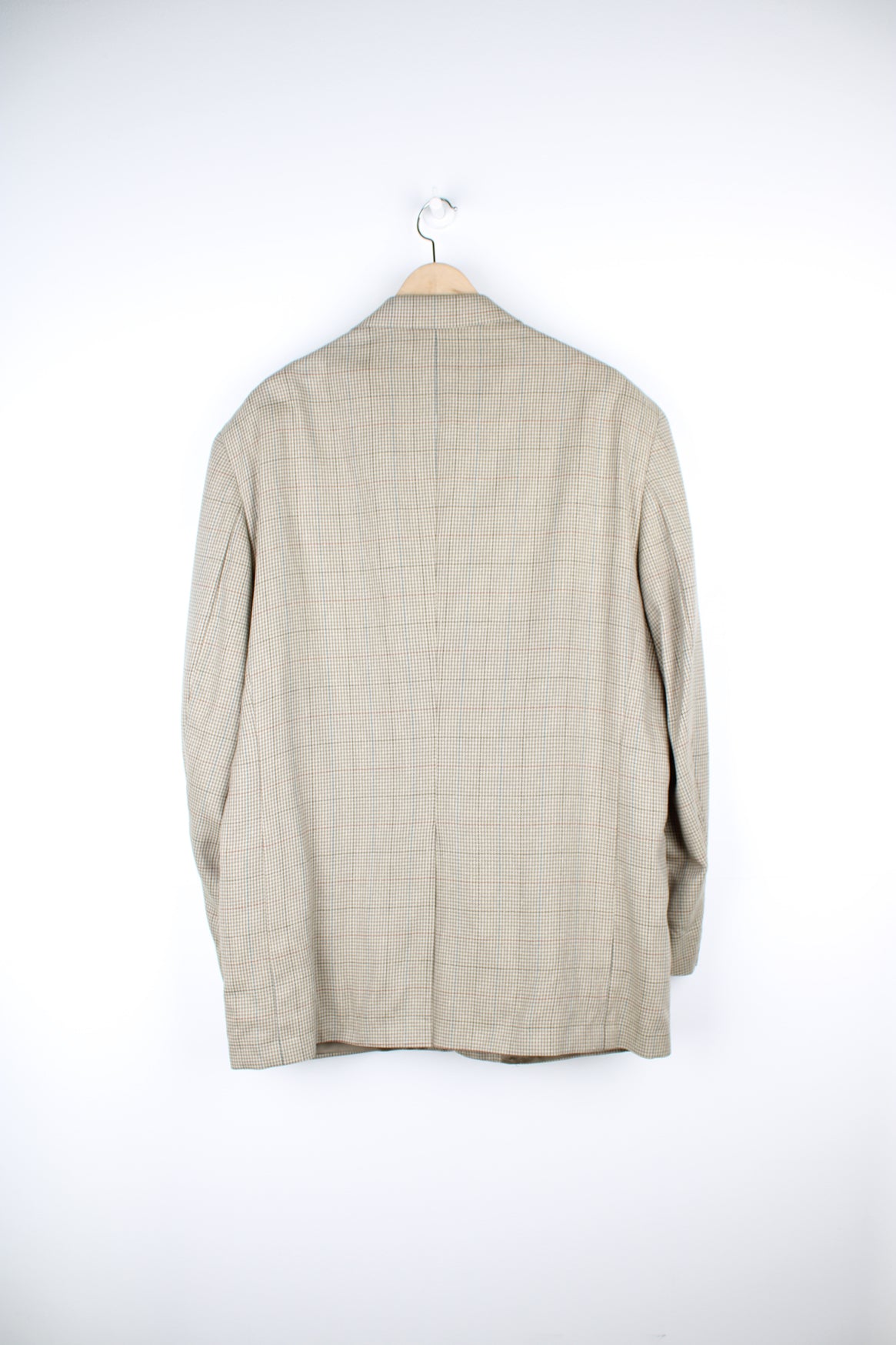 Vintage Burberry wool blazer in beige dogtooth tweed pattern. Closes with two buttons down the front.  good condition  Size on Label:  No Size - please see measurements below, Measures like a Mens L