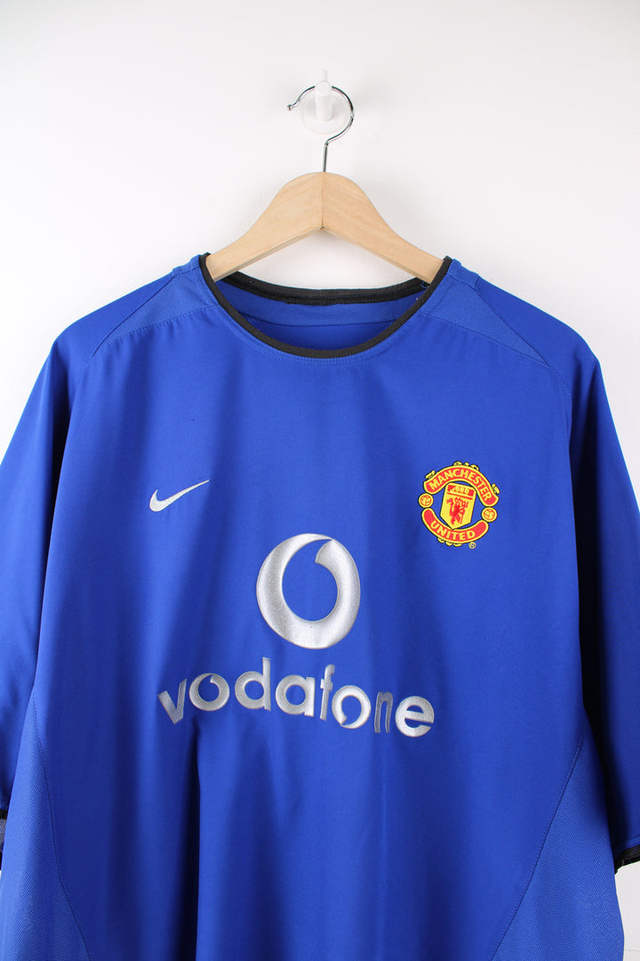 2002-2003 Manchester United Away football shirt with embroidered badges and Vodafone flocked sponsor across the chest. good condition