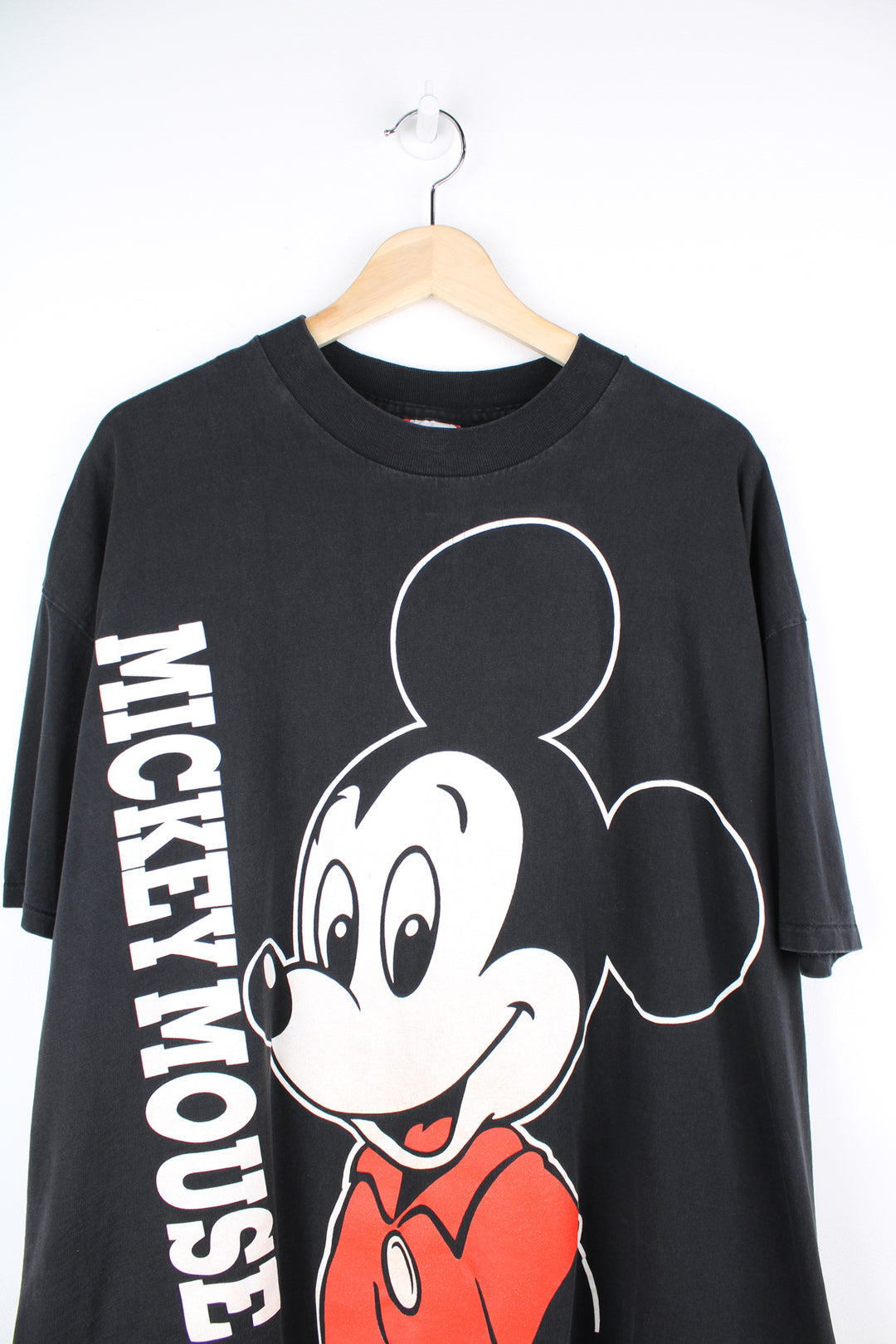 Vintage black Disney 1980's t-shirt with Micky Mouse print on the front and back. good condition - some discoloration to the Micky print (see photos) Size in Label: Mens XXXXL - Measures more like an XXXL 