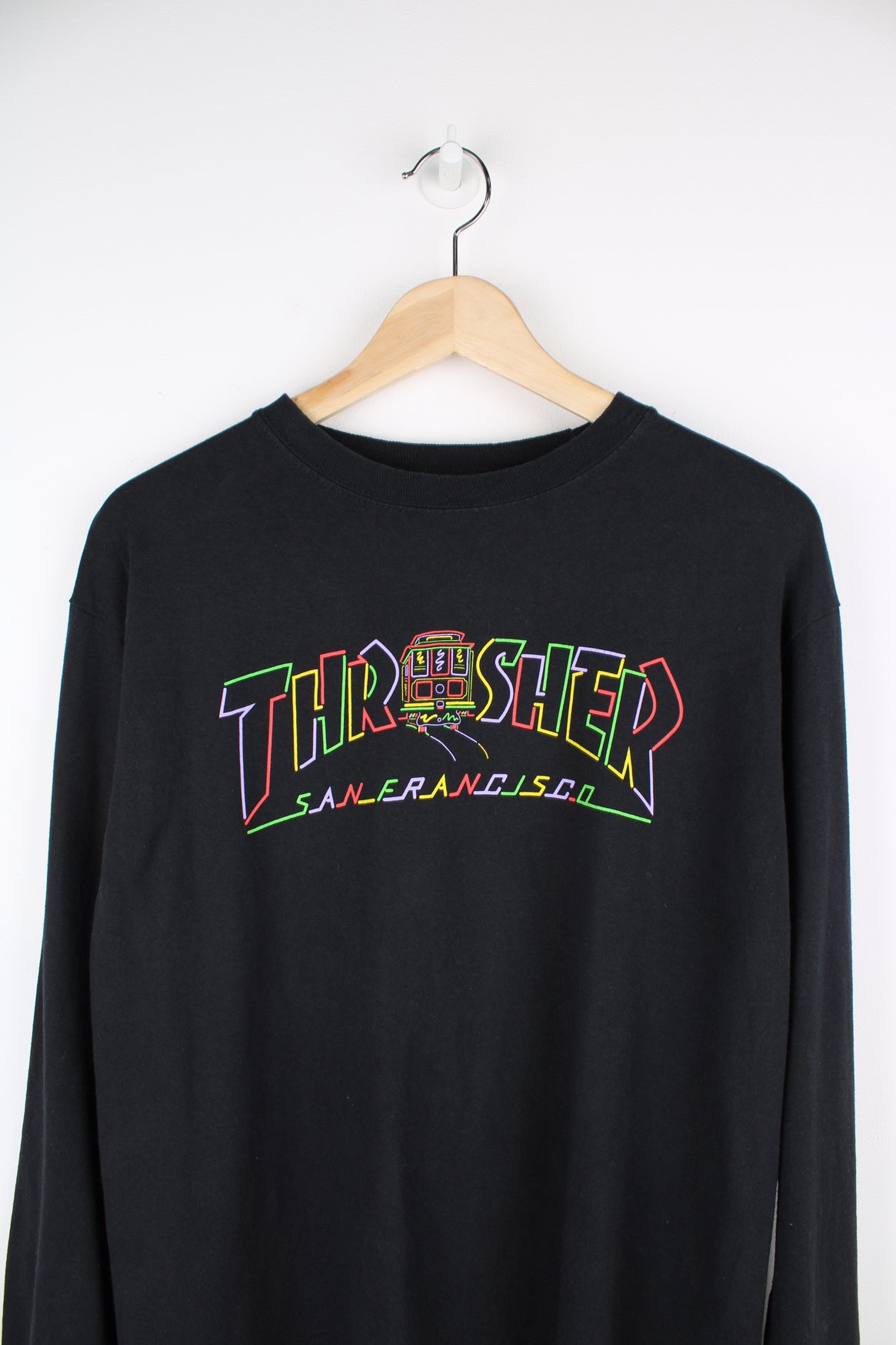 Vintage Thrasher Magazine black spell-out t-shirt. Features long sleeves and rainbow "San Francisco" graphic. good condition Size in Label: Mens M 