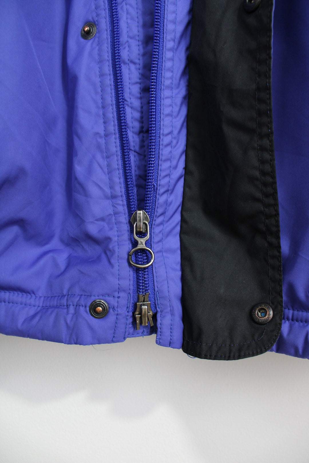 Nike ACG blue/purple and black outdoor coat with hood and multiple pockets