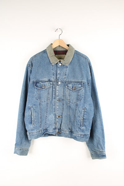 Vintage Gap Denim Jacket in a blue colourway with a grey corduroy collar, button up and has multiple pockets.