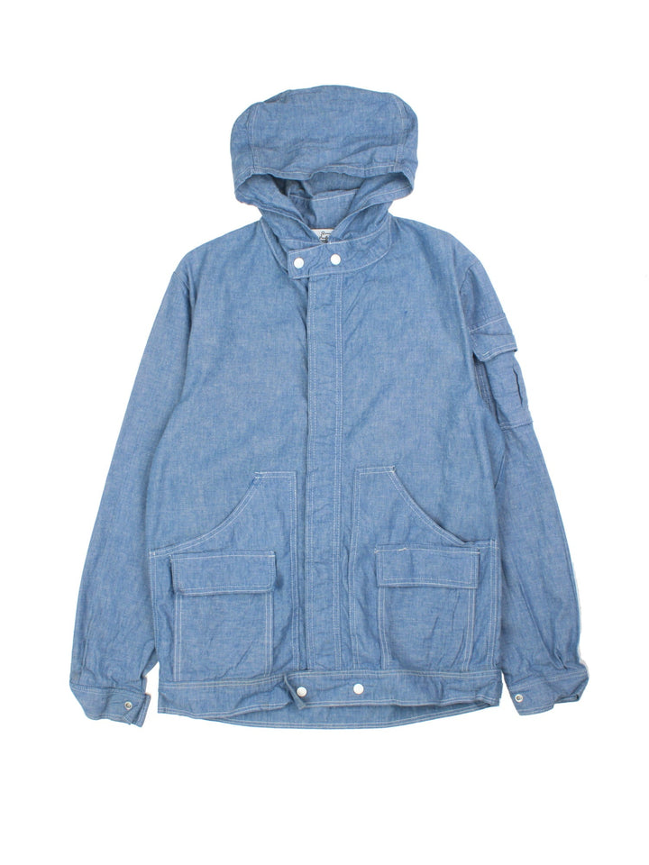 Vintage Woolrich Jacket in a light blue colourway. Zips up and has multiple pockets, hooded and has white contrast stitching details.