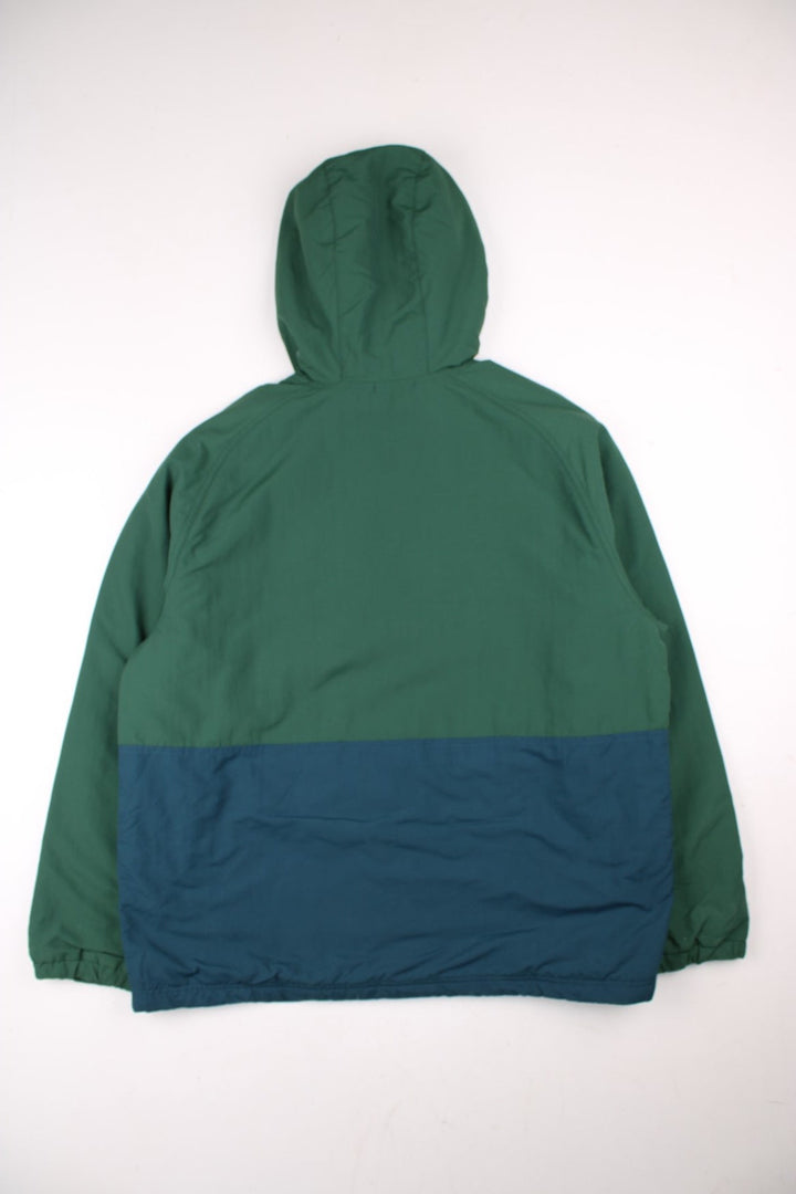 L.L Bean Mountain Classic Anorak Jacket in a green and blue colourway. Half zips up and has pouch pockets, insulated with a quilted lining, hooded, and has the logo embroidered on the front.