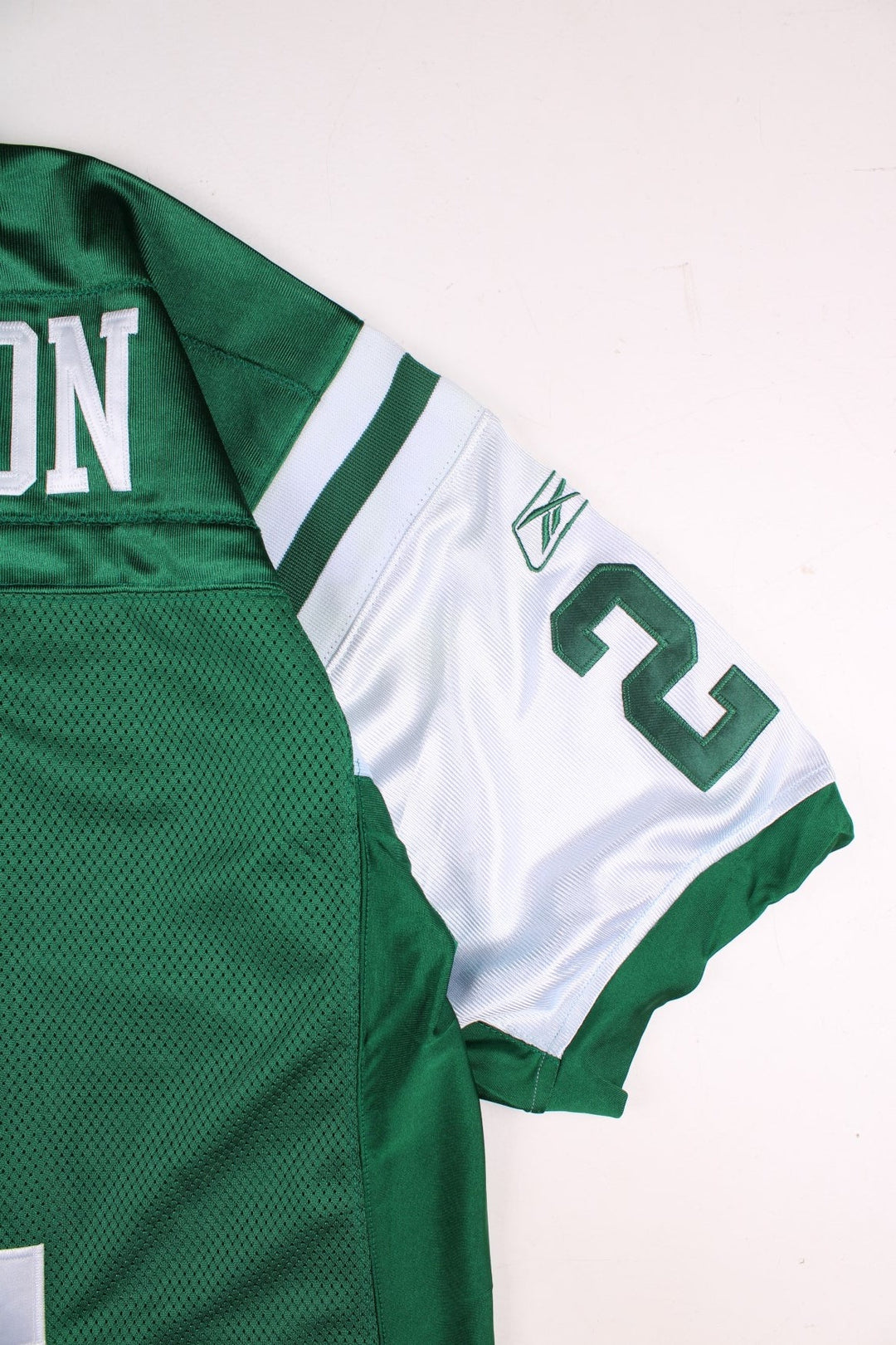 New York Jets NFL LaDainian Tomlinson Jersey in the green and white kit colourway, features embroidered logos and badge on the front, and Tomlinson 21 on the back.