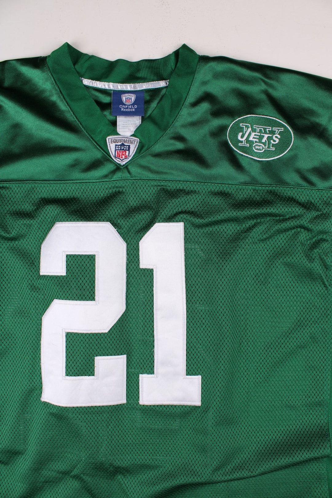 New York Jets NFL LaDainian Tomlinson Jersey in the green and white kit colourway, features embroidered logos and badge on the front, and Tomlinson 21 on the back.