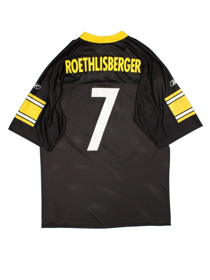 Pittsburgh Steelers Reebok NFL Jersey in the black home kit colourway, features number and badge on the front with player name ROETHLISBERGER #7 on back.