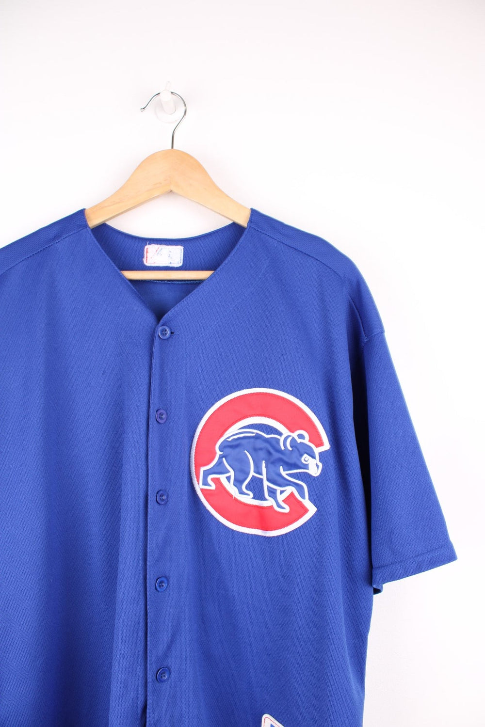 Vintage Chicago Cubs button up MLB baseball jersey with embroidered badge on the chest. 