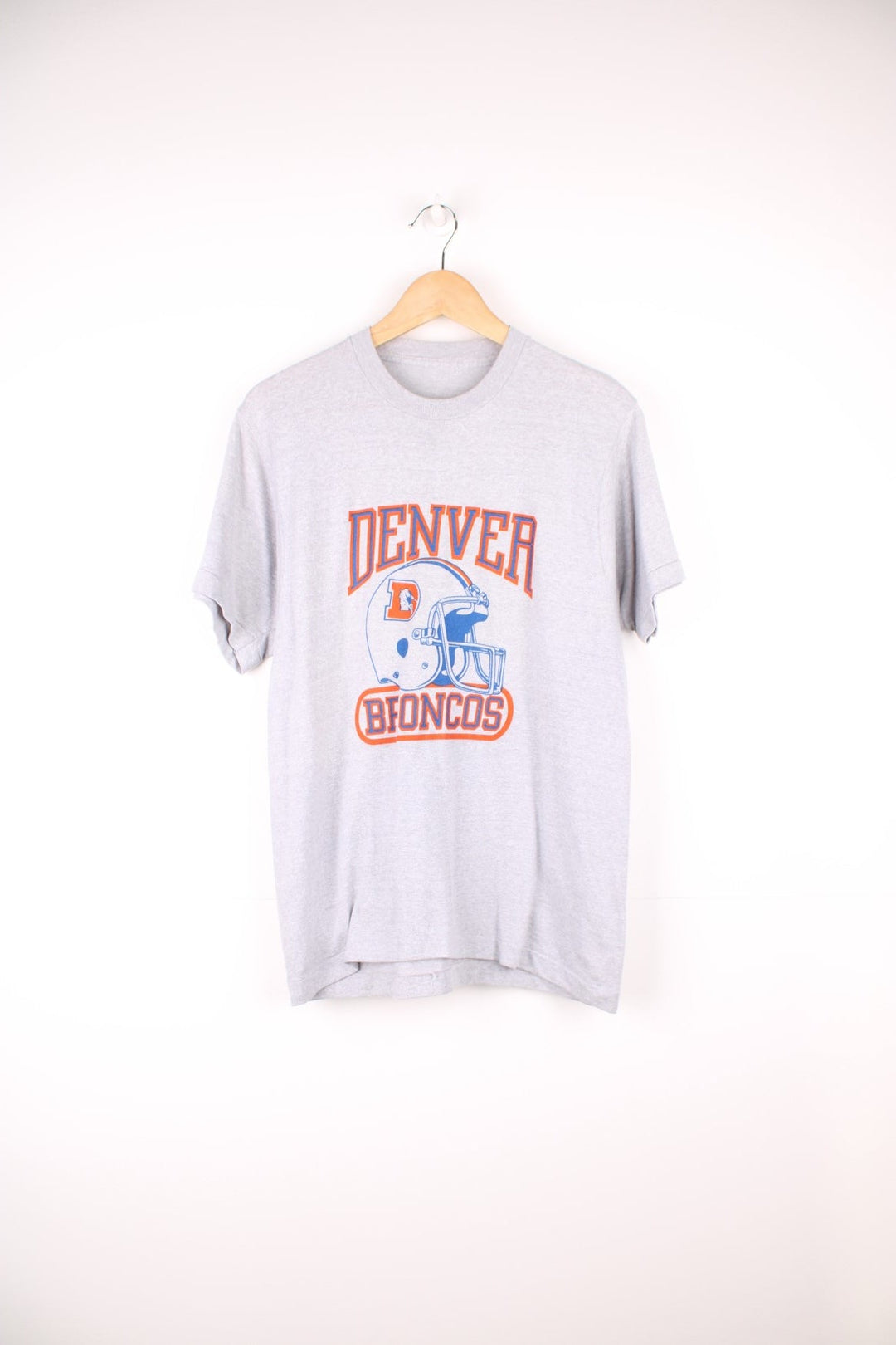 80's Denver Broncos NFL Single Stitch T-Shirt in a grey colourway with the logo and spell out printed on the front. 