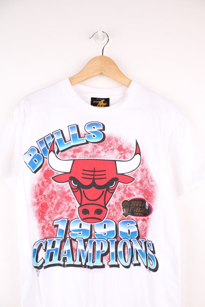 1996 Chicago Bulls NBA Champions T-Shirt in a white colourway with the team logo and spell out printed on the front.