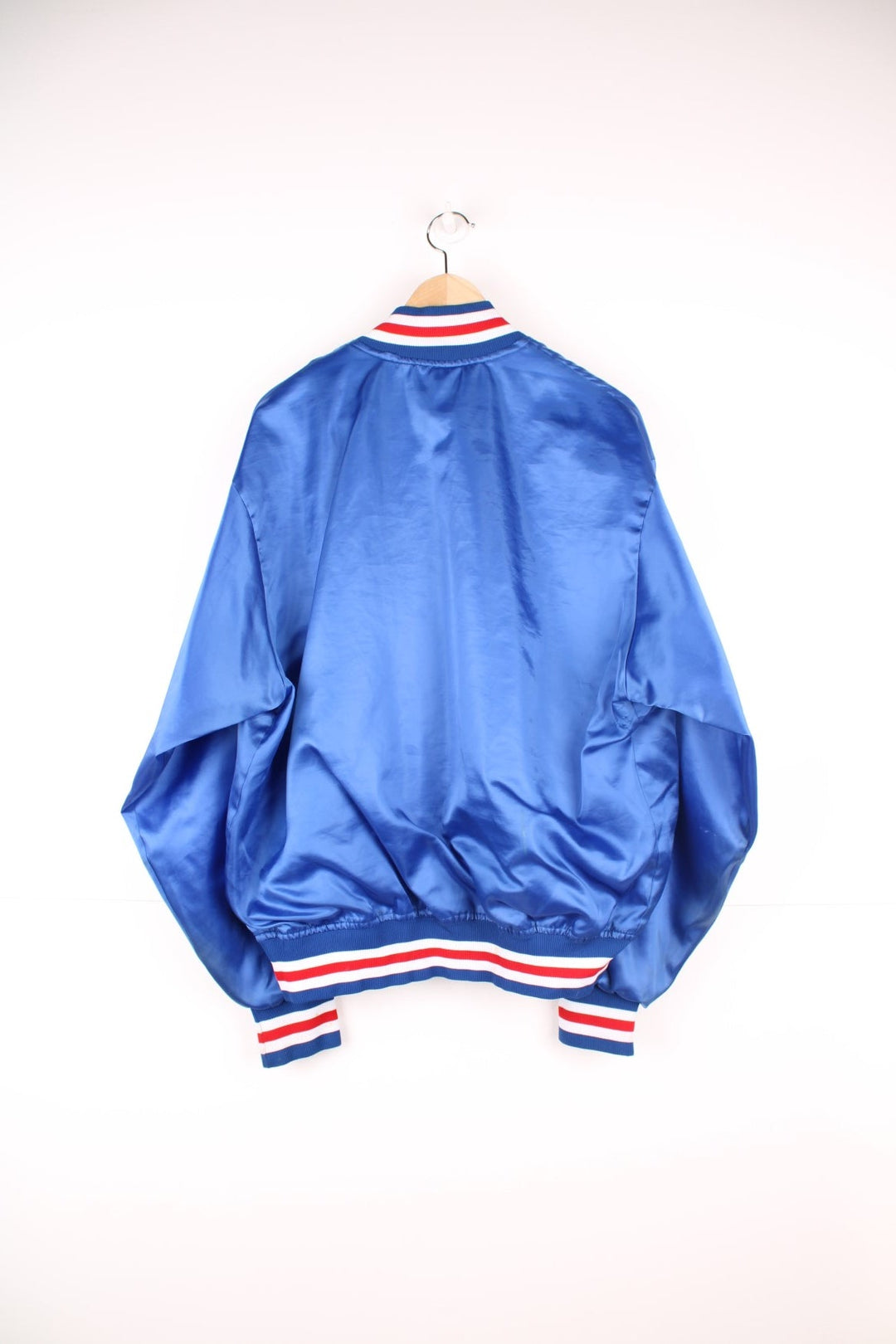 Vintage 90s Chicago Cubs MLB satin varsity/bomber style jacket. Features embroidered badge on the chest.