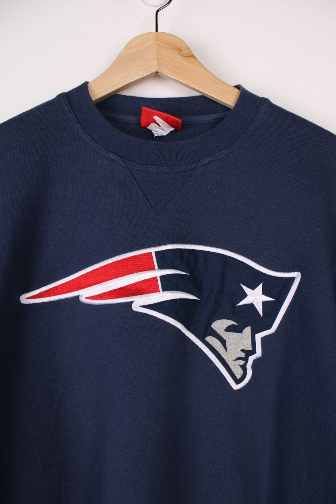 New England Patriots  Sweatshirt in a  colourway with the team logo embroidered on front.