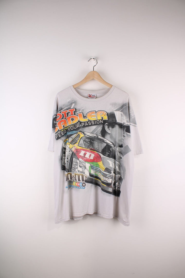 Elliot Sadler Chase Nascar Racing T-Shirt in a grey colourway with his name, car and racing number printed on the front in a big graphic.