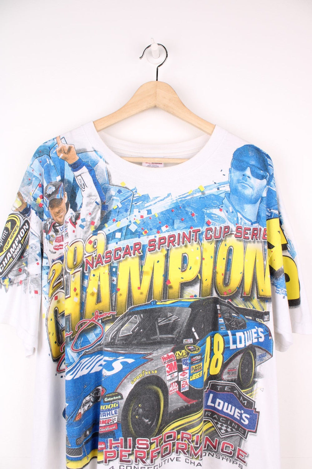 Vintage 2009 Nascar Sprint Cup Series Champion Jimmie Johnson T-Shirt. 