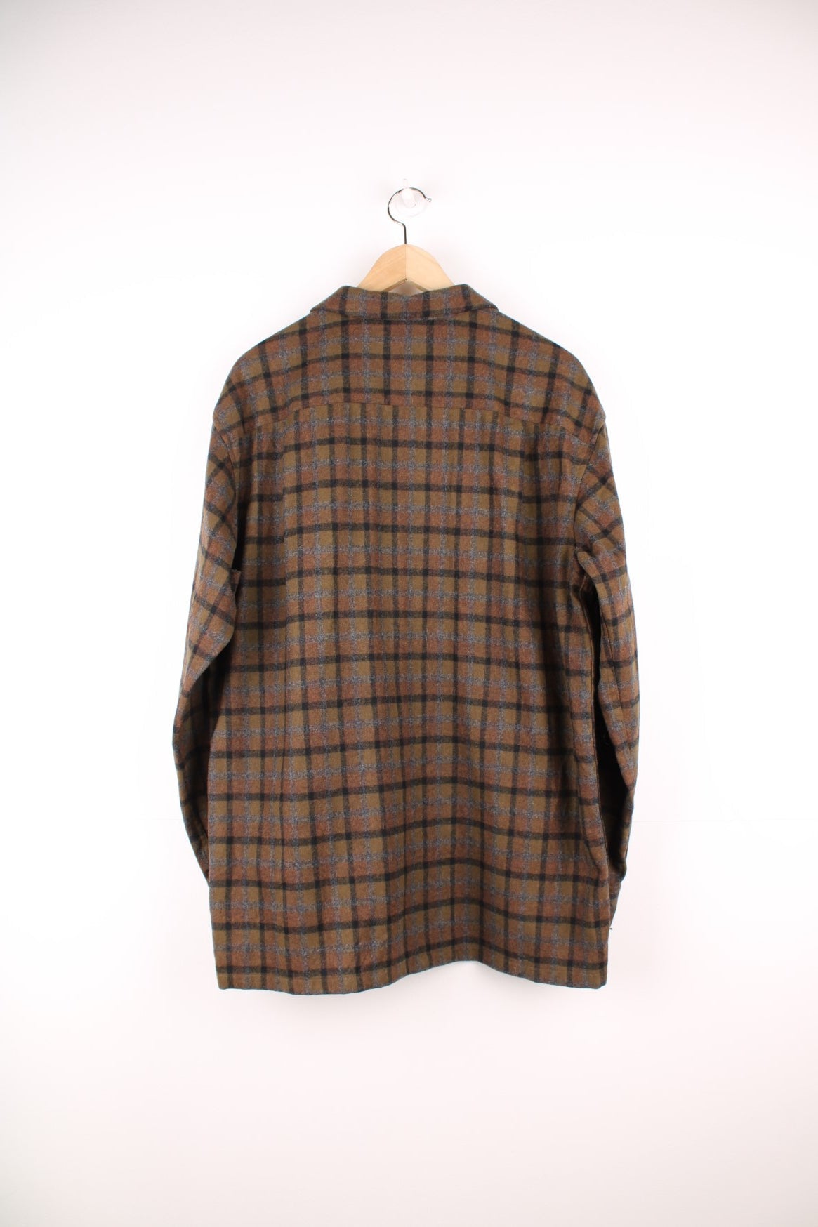 Vintage Pendleton green and black plaid button through shirt with chest pockets. 