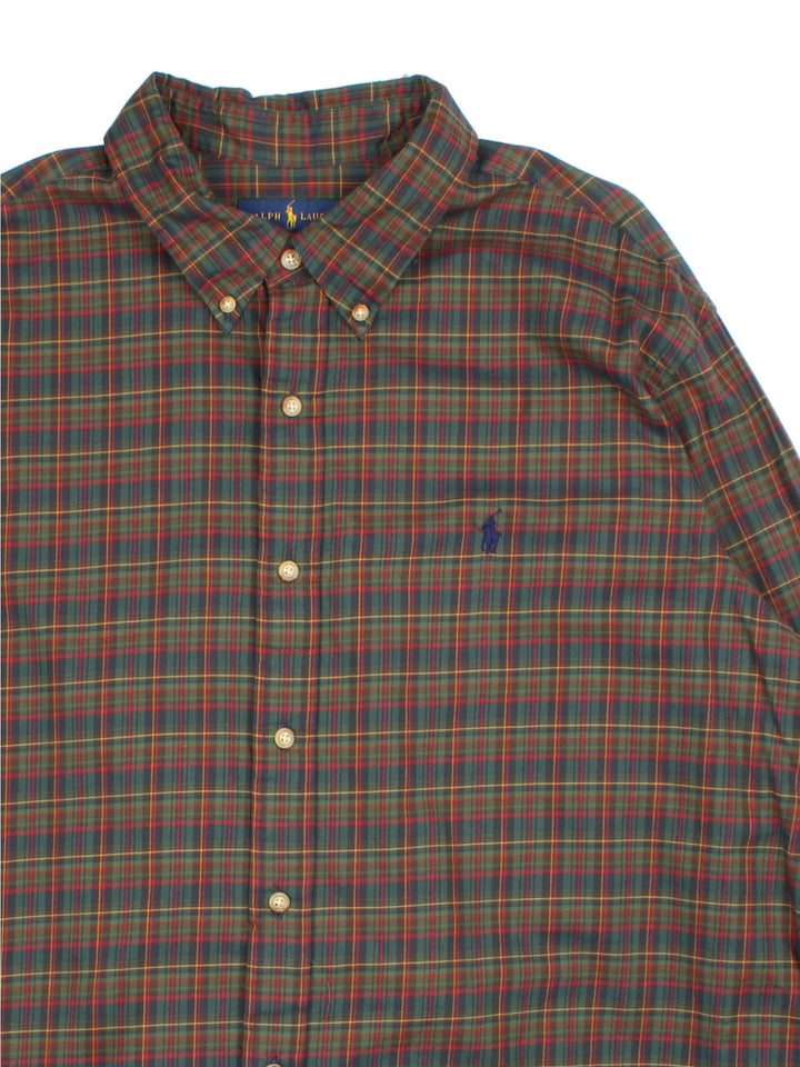 Ralph Lauren Shirt in a green colourway with checked pattern. Classic button up with logo on the front.