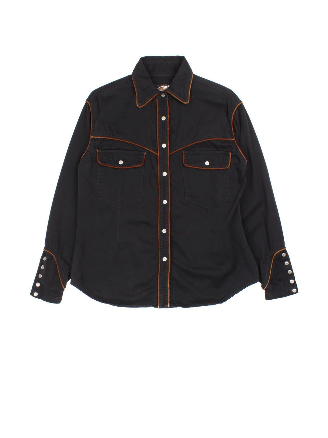 Harley-Davidson Western Shirt in a black colourway with brown detailing. button up with buttoned cuffs and embroidered logo on the back.