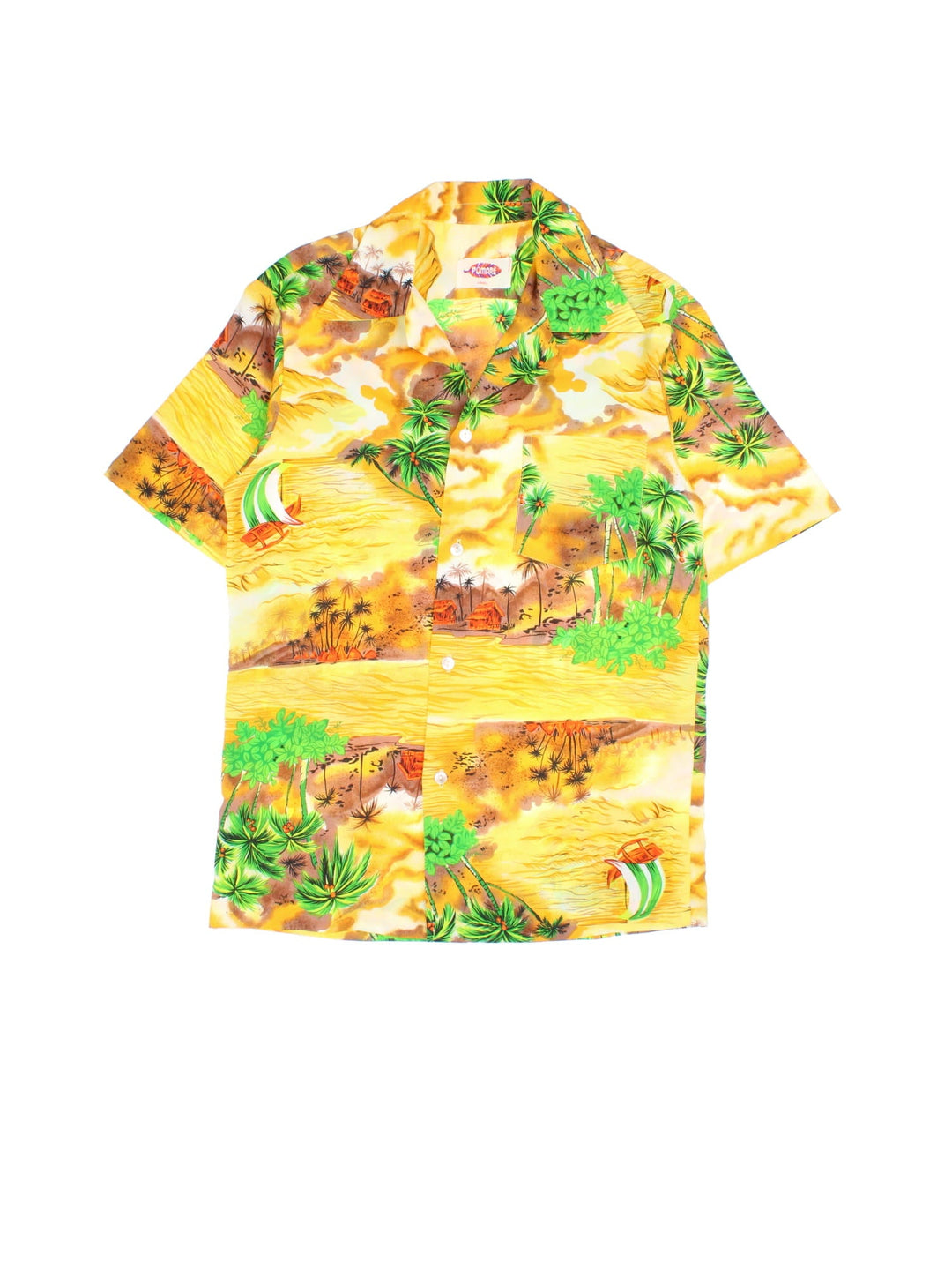 Vintage Hawaiian Shirt in a yellow/floral colourway. Button up with rever collar and front pocket.