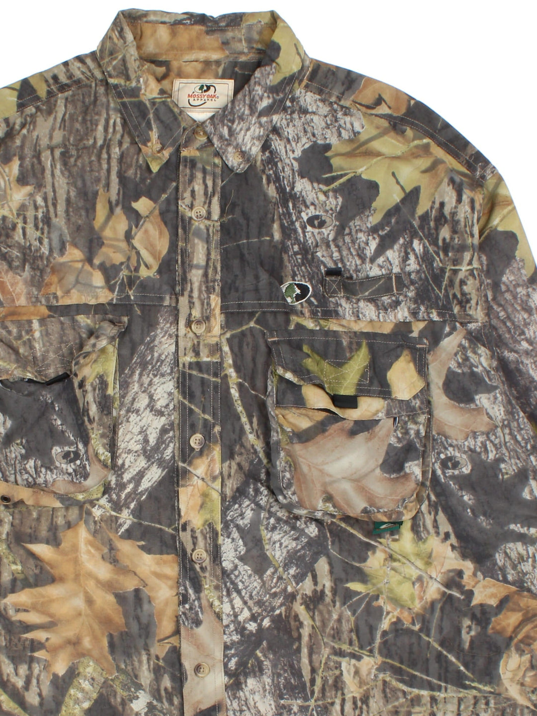 Vintage Real Tree Camo Shirt in a green colourway. Button up fastening, with front pockets.