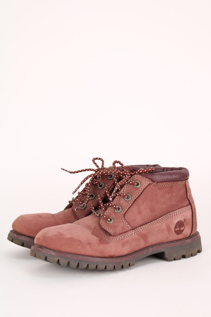 Timberland Nellie Chukka Boats in a brown colourway with the logo embroidered on the side, and has adjustable laces.