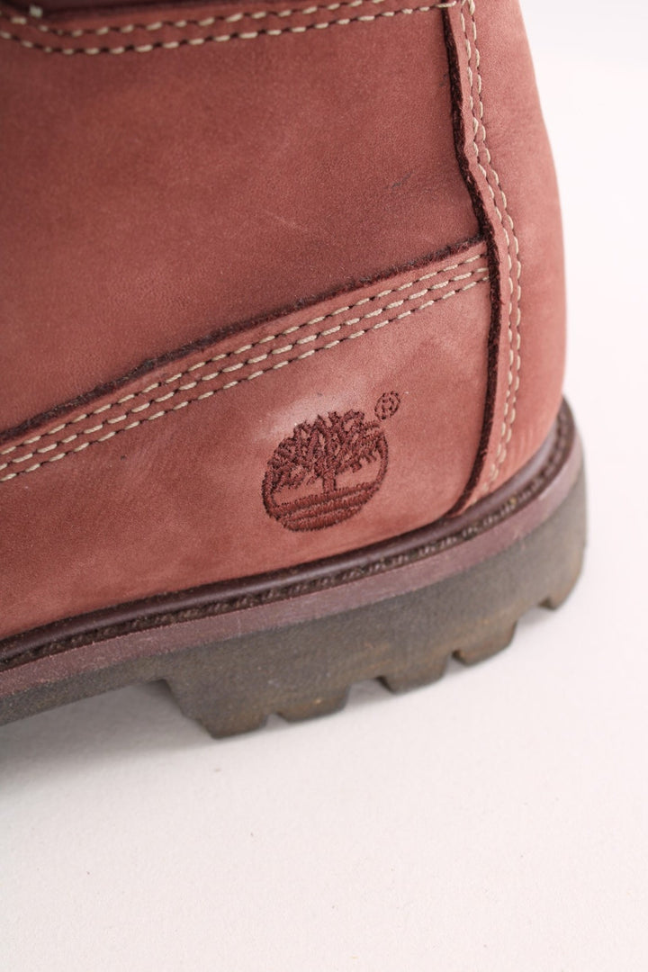 Timberland Nellie Chukka Boats in a brown colourway with the logo embroidered on the side, and has adjustable laces.