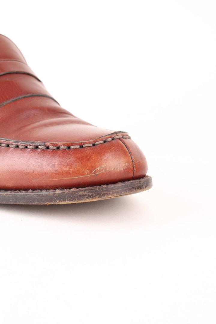 Vintage Burberry Loafers in a brown colourway and has a strap feature on the front.