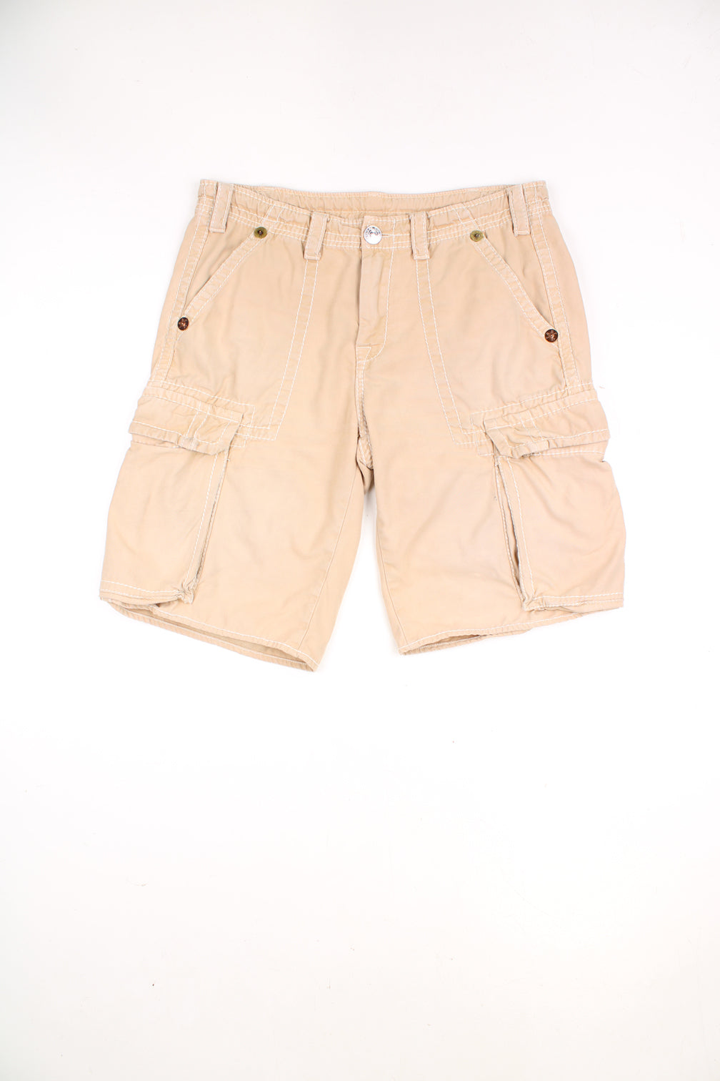 True Religion sandy coloured cotton cargo short with white contrast stitching and large pockets