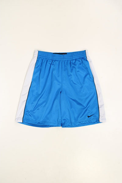 Nike Basketball Shorts in a blue and white colourway with stripes going down the sides, has an adjustable waist, side pockets, and has the swoosh logo embroidered on the front.