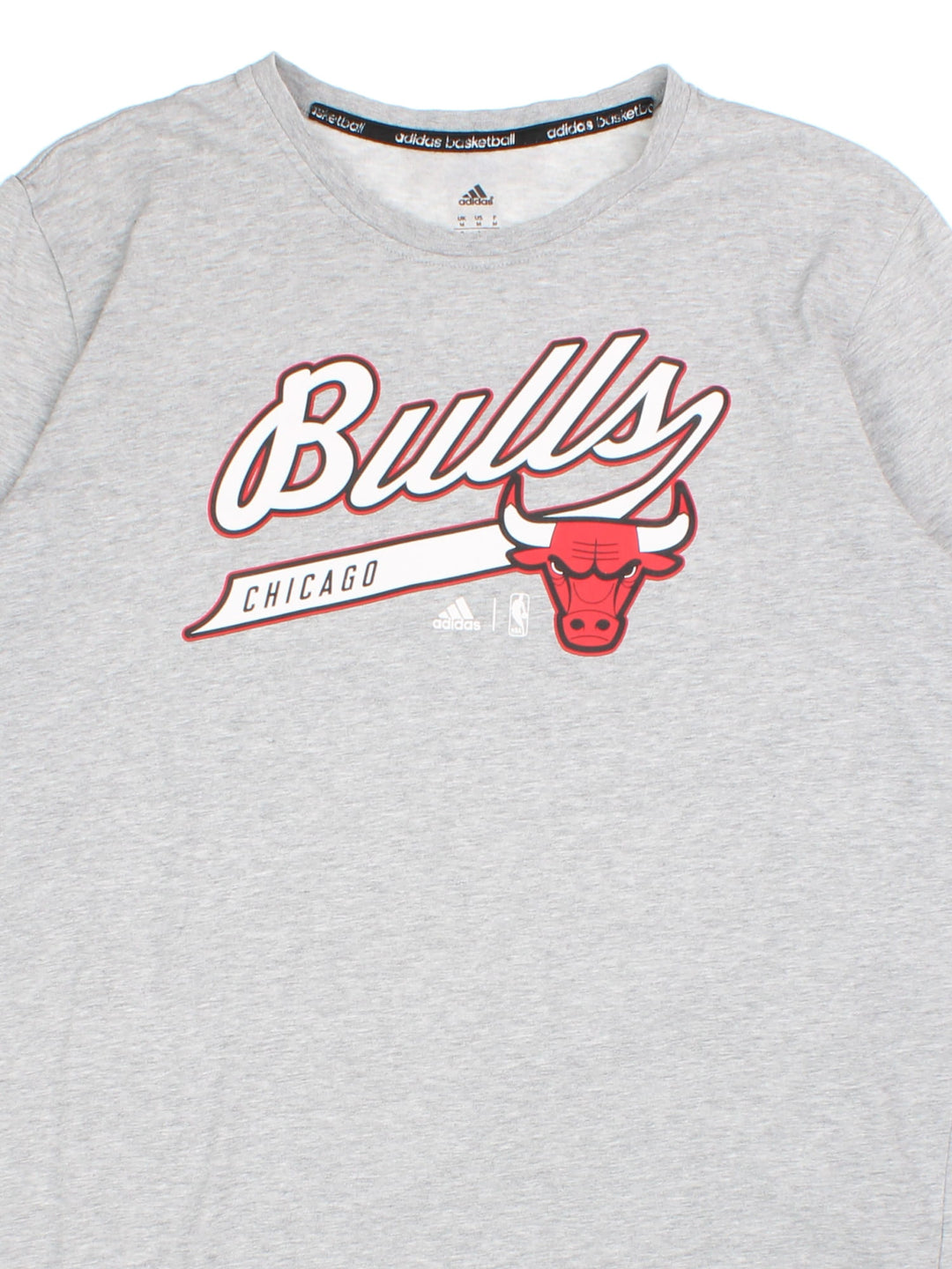 Adidas Chicago Bulls T-Shirt in a grey colourway with bulls logo on the front.