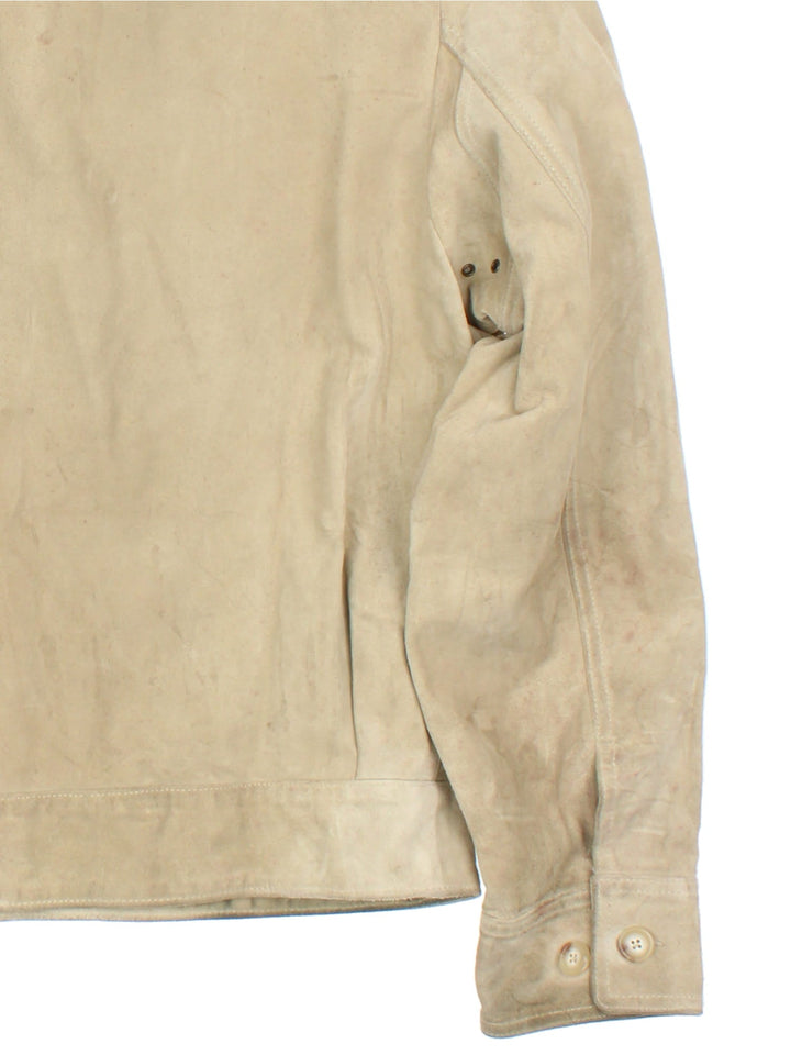 Vintage Ralph Lauren Suede Jacket in a tan colourway, button up fastening with front patch pockets and shoulder lapels.