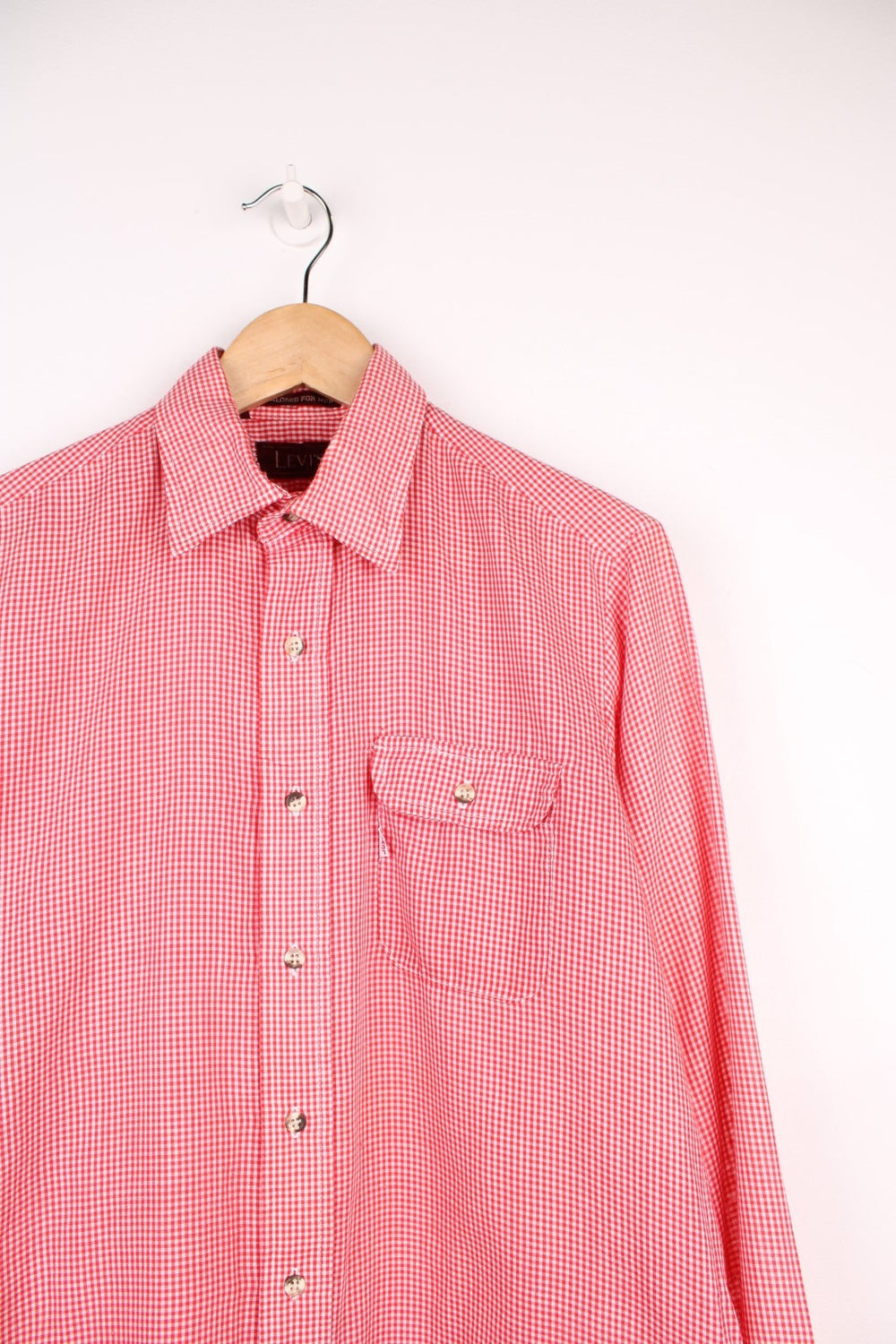 Levi's red and white gingham western shirt with one flap pocket.