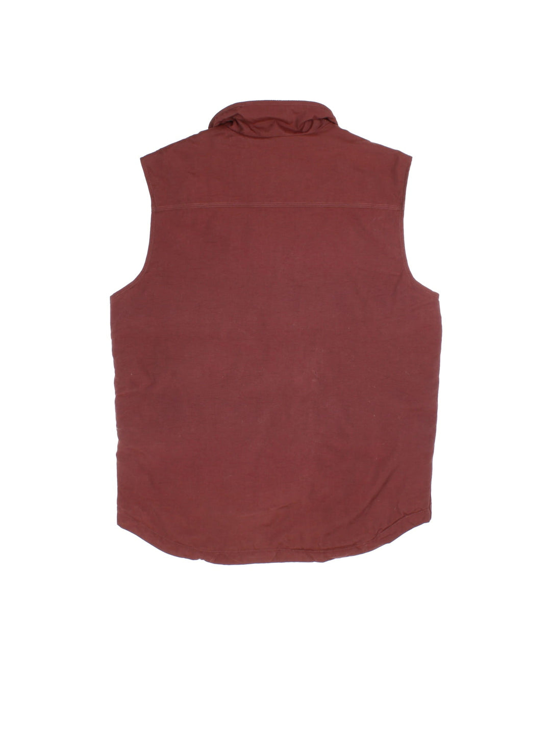 Carhartt Gilet in a burgundy red colourway. Zips up and has side pockets, insulated with a quilted lining, and has the logo embroidered on the front.