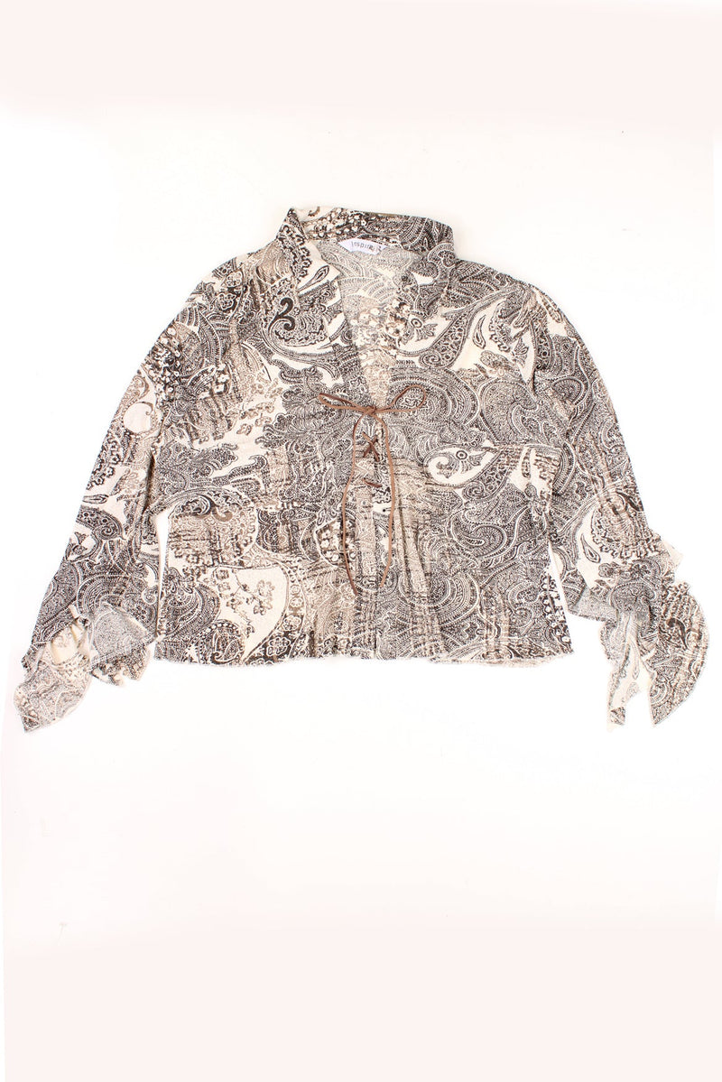 Y2K cream and brown paisley printed peasant blouse by Inspire. With flared lettuce hem sleeves and a leather lace and eyelet detail. 