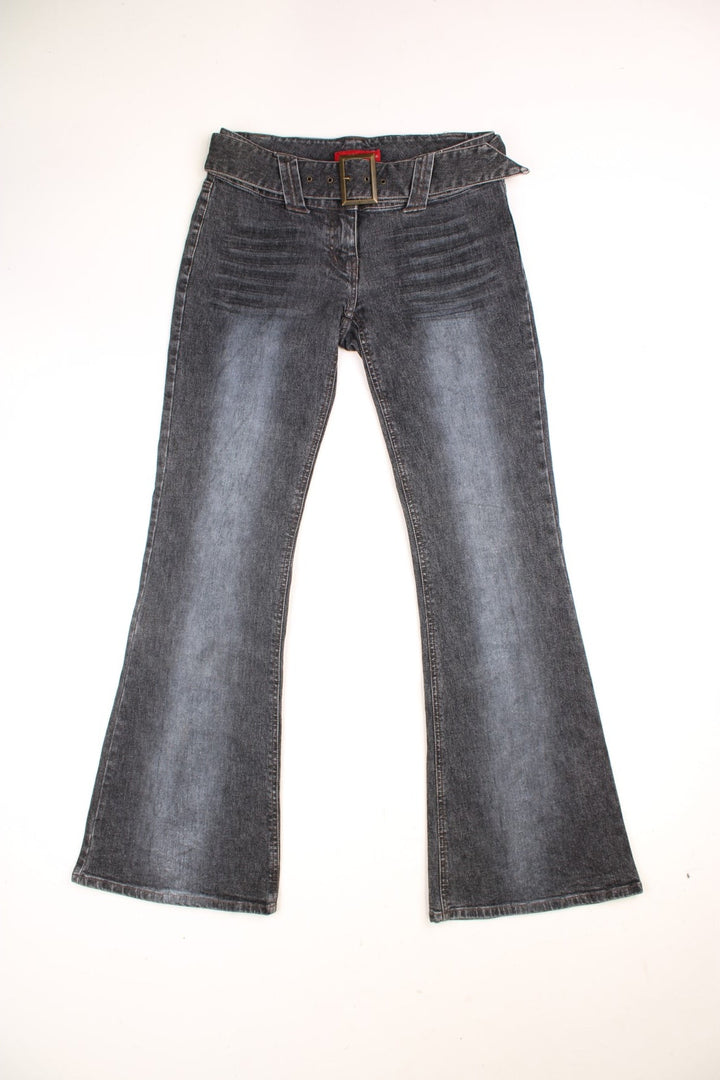 River Island Y2K Belt Jeans in a grey colourway with gliter beads down the front, has back pockets and a big belt going around the waist.