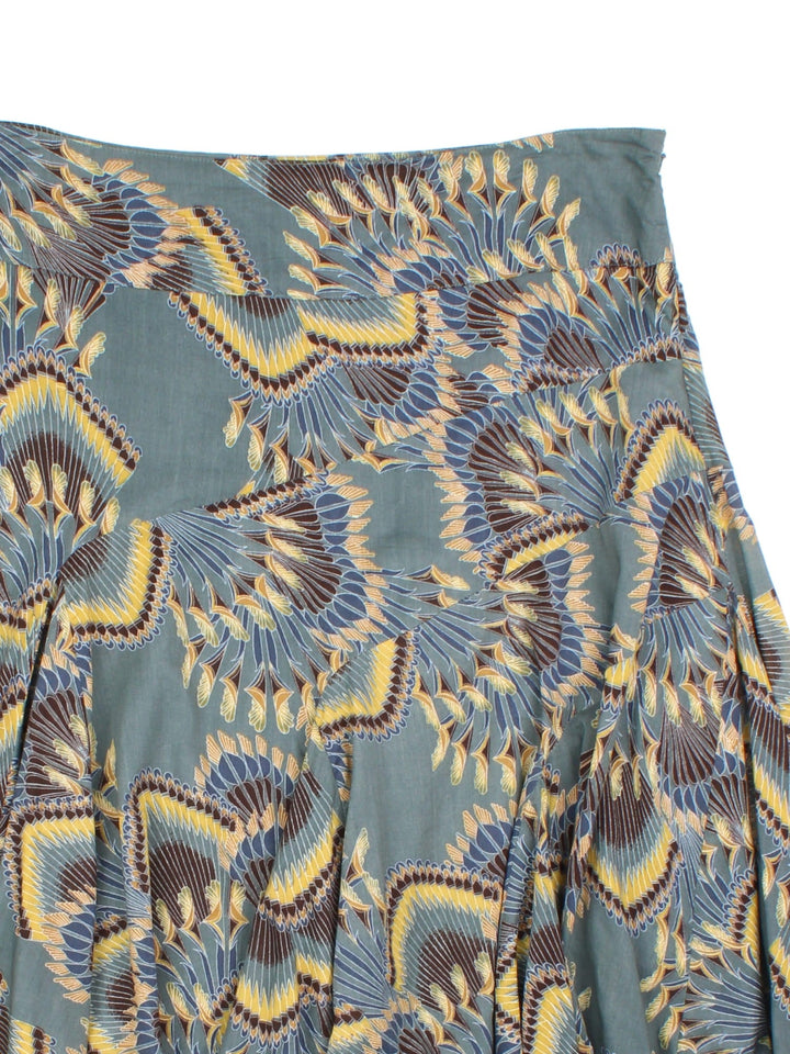 Vintage Y2K Floral Midi Skirt in blue colourway with all over floral print and side zip fastening.