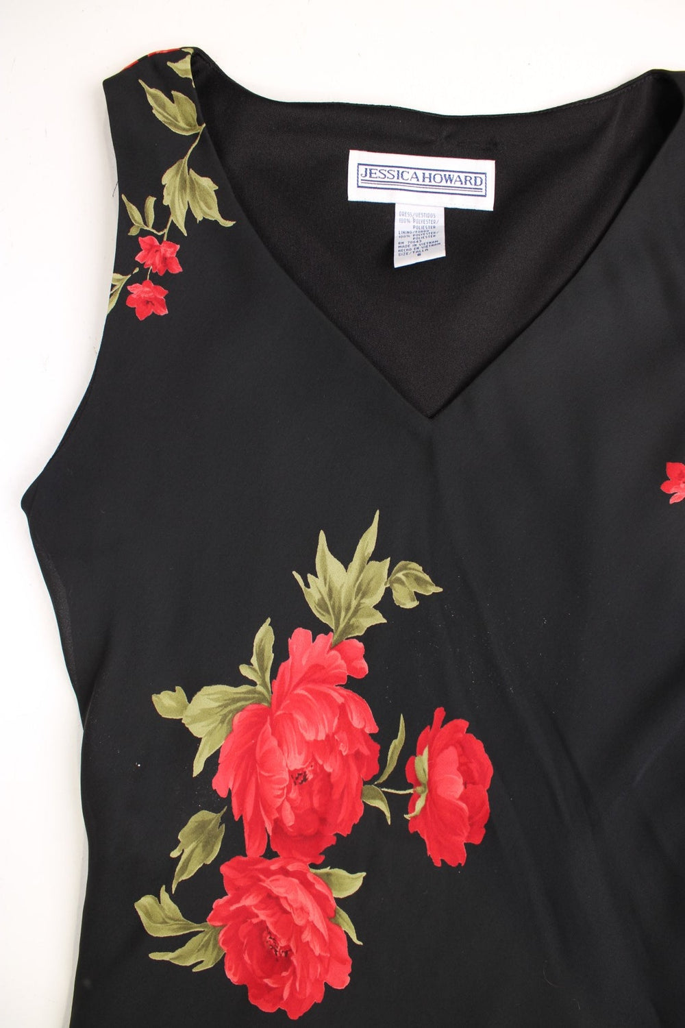 Y2K Jessica Howard midi dress in black with a large red floral pattern.