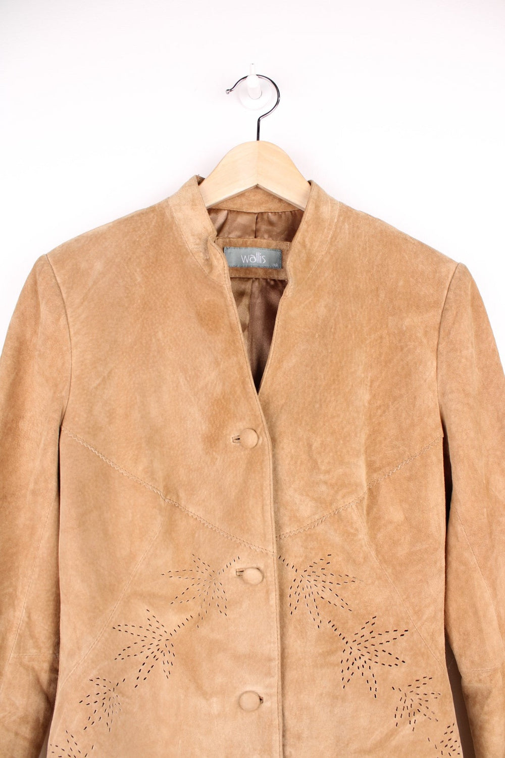 Wallis Y2K real suede jacket with button closure and leaf cutout designs. 100% leather outer. 