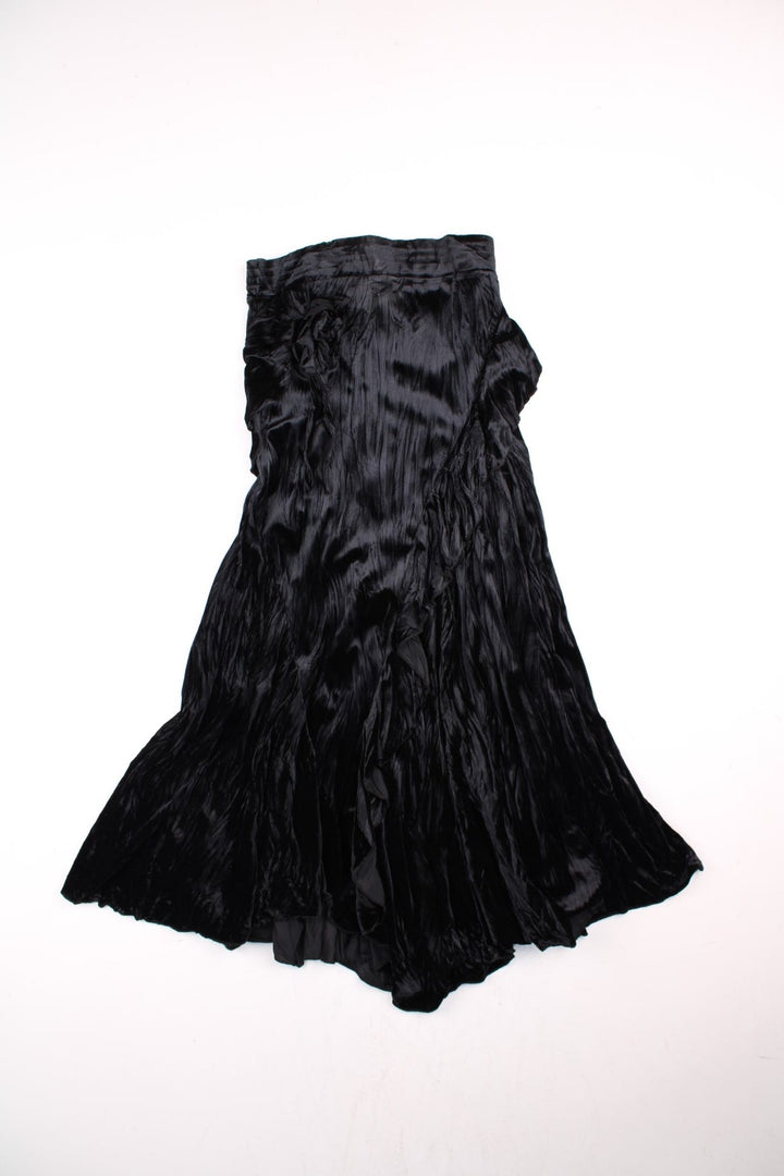 Vintage Velvet Skirt in black colourway with embroidered pattern features on the front and back.