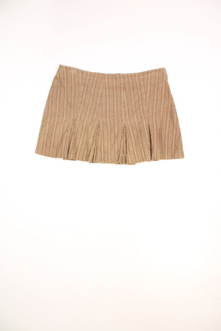 Y2K brown pleated corduroy skirt with zip closure by Elle. 